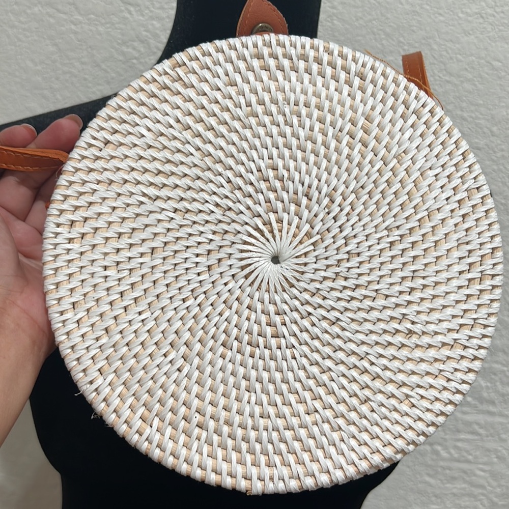 Handmade Bali Rattan Bag - Picture 4 of 12